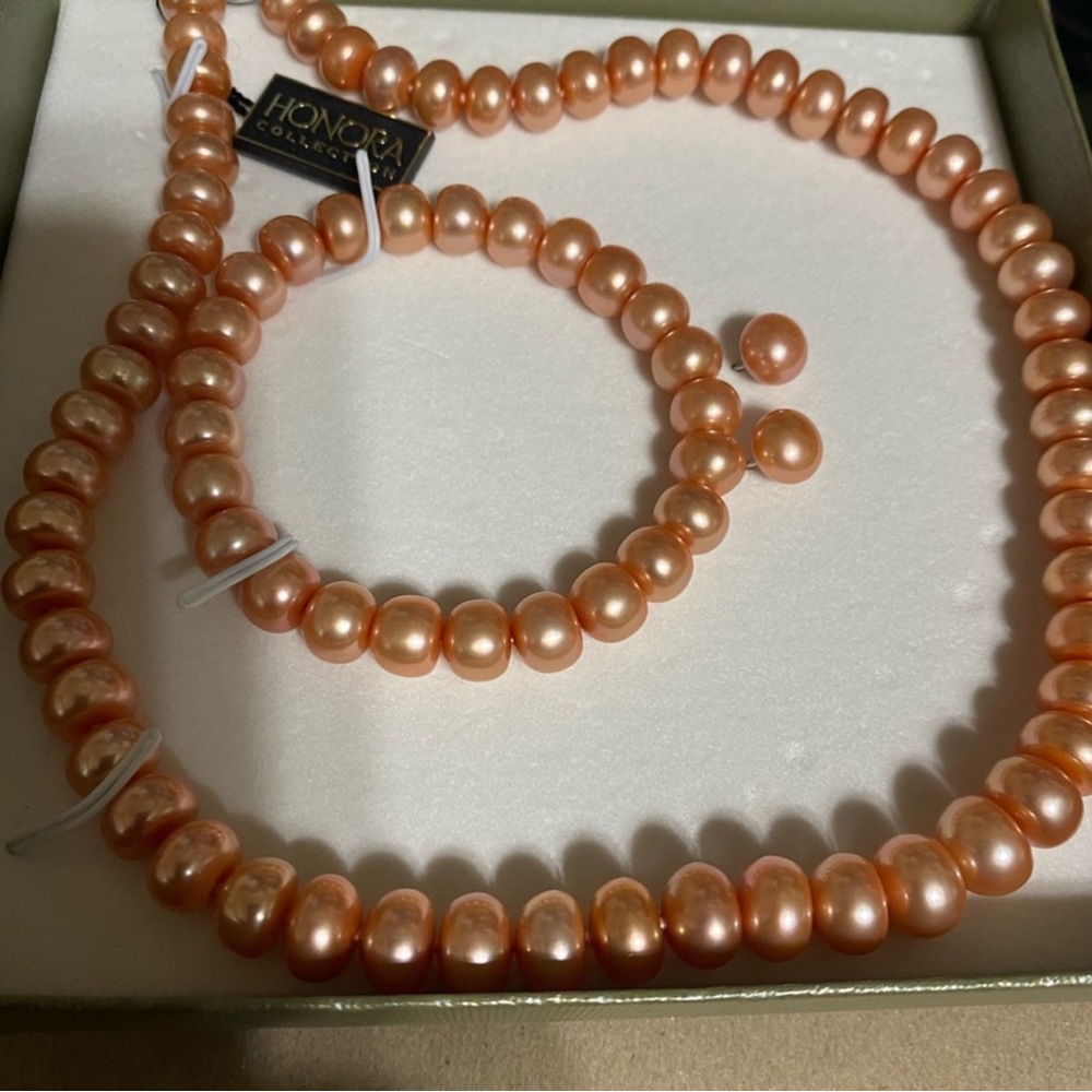 Honora pearl collection set beautiful peach 🍑 color NWT 9-10mm